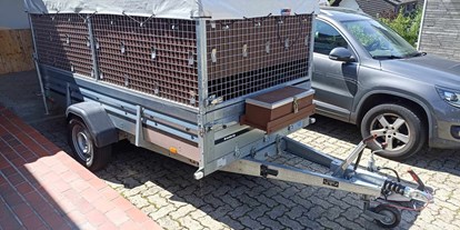 Anhänger - Innenbreite: 1200 < 1500 mm - Karlsbad - geschlossener Kasten mit Plane bis 1300kg zul. Gesamtgewicht
