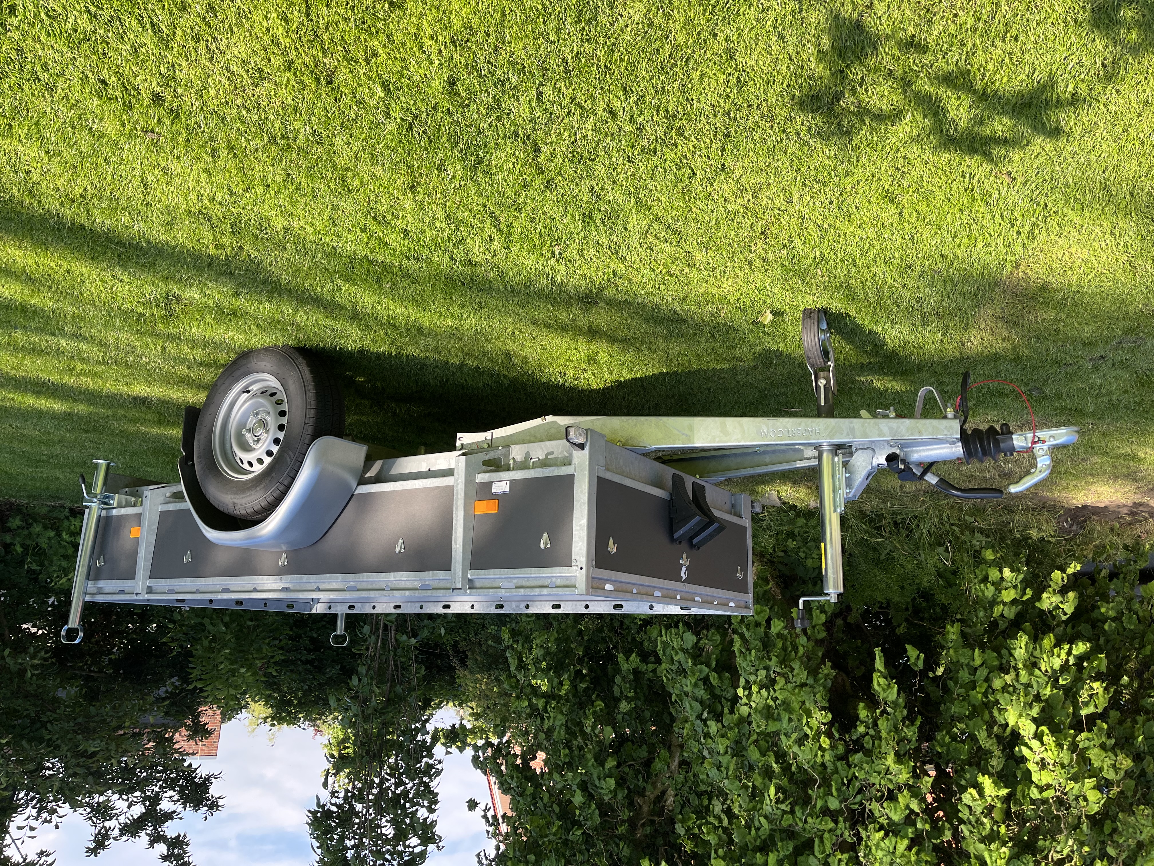 PKW-Anhänger - Tieflader 1350kg - amMeerland - Anhängervermietung Wiefelstede Rastede