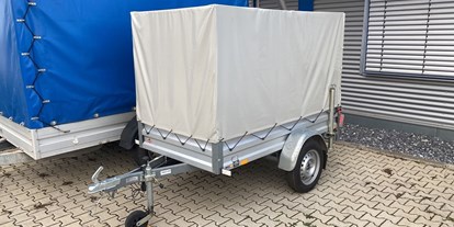 Anhänger - Innenbreite: < 1200 mm - Teutoburger Wald - STEMA 750 KG Einachser Anhänger Kasten Geschlossen Verleih