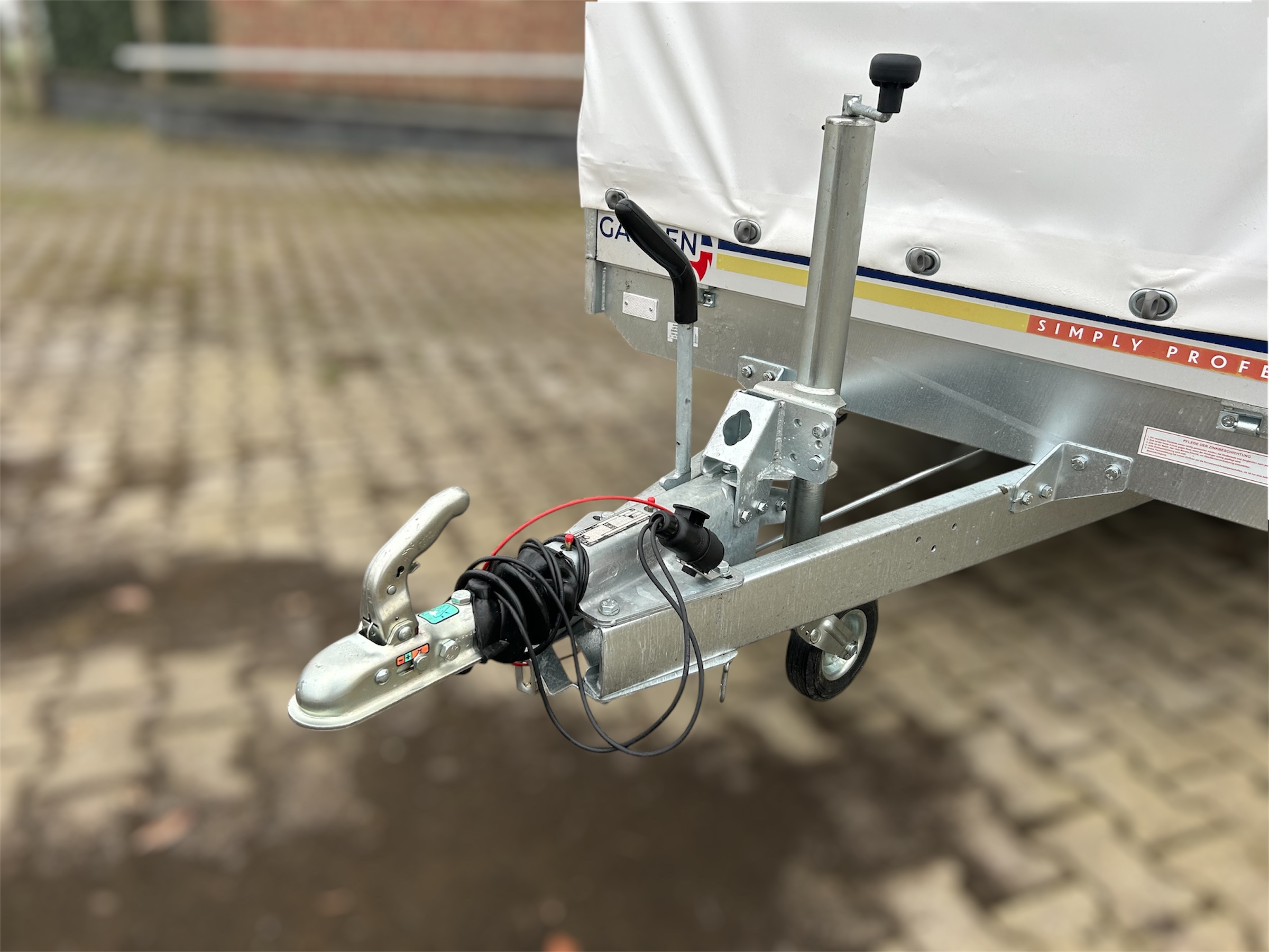 PKW-Anhänger: 1300kg PKW Anhänger mieten!
