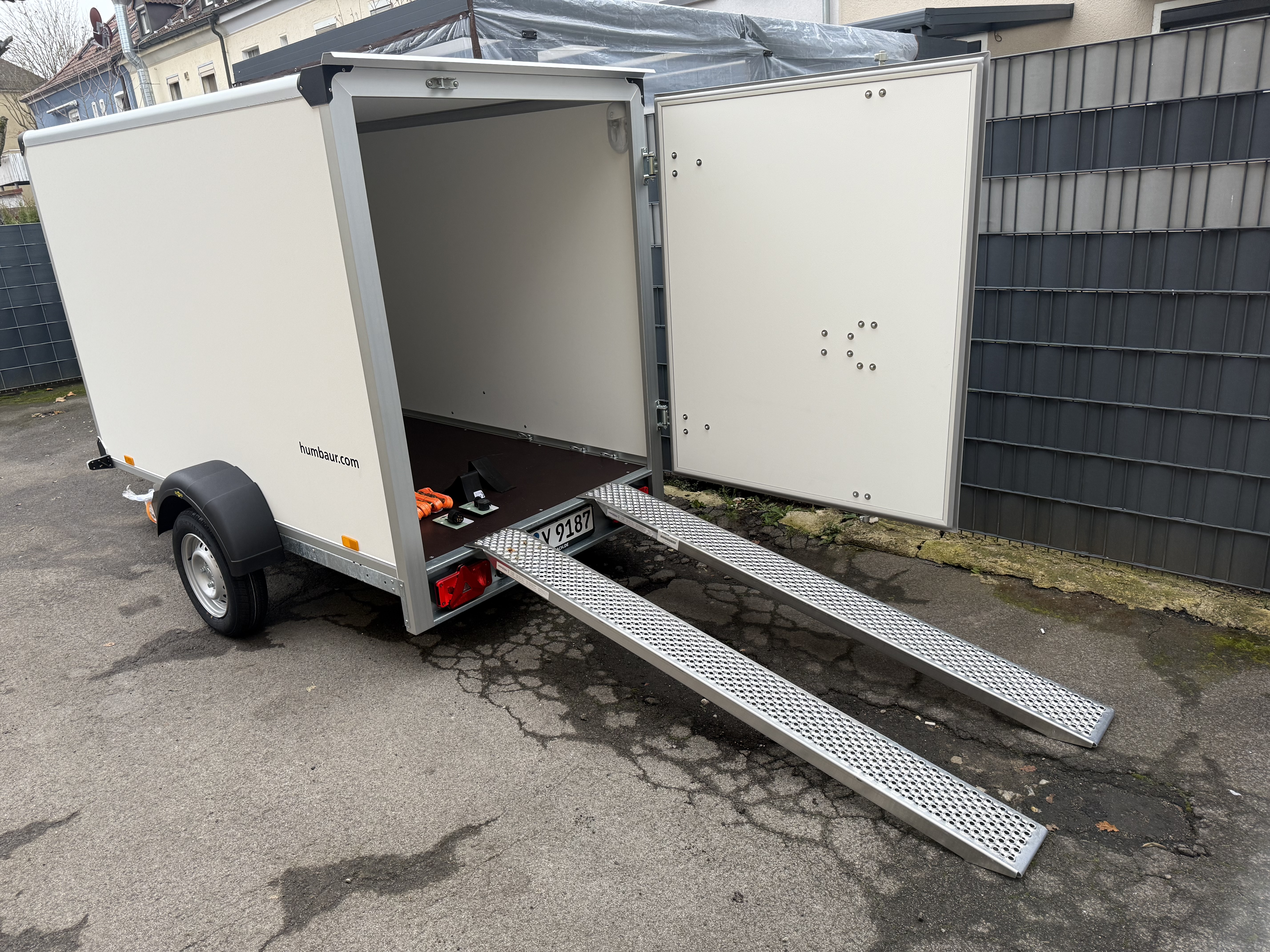 Anhänger - Anhängerskategorie: Kofferanhänger - Deutschland - Anhänger Kofferanhänger 750kg und Zubehör Mieten Verleih