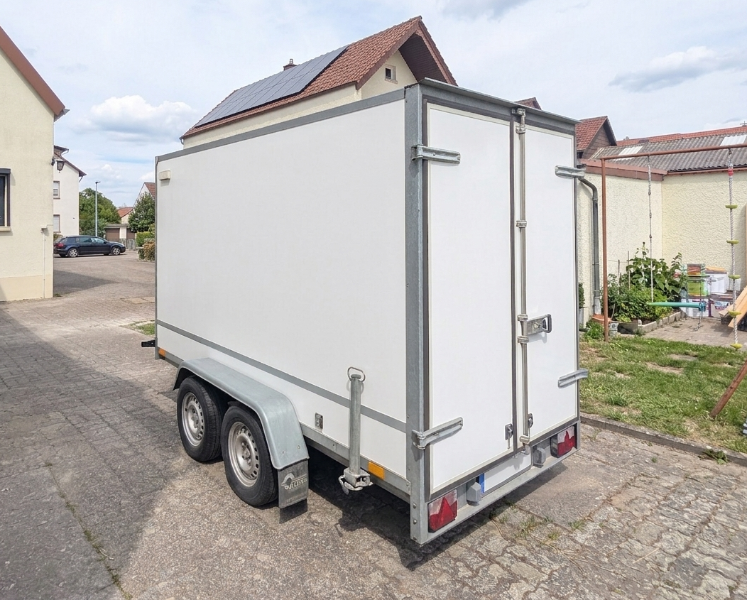 PKW-Anhänger: BLYSS AH C200 – Kofferanhänger für Transport & Umzug